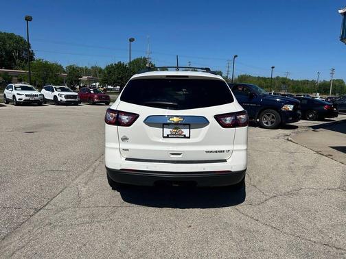 White 2015 Chevrolet Traverse 1LT