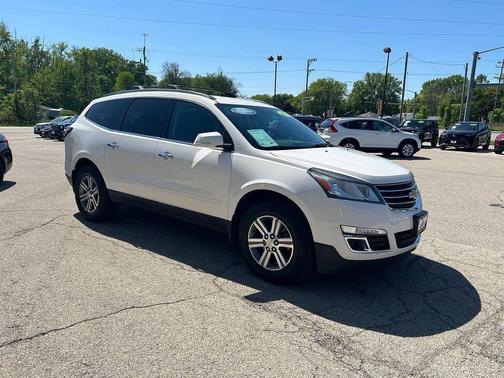 White 2015 Chevrolet Traverse 1LT