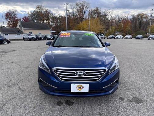 2017 Hyundai SONATA SE