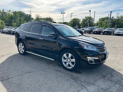 Mosaic Black Metallic 2016 Chevrolet Traverse 1LT