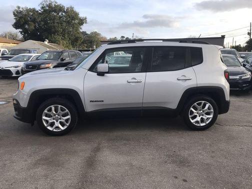 Photo 2 of 21 of 2015 Jeep Renegade Latitude