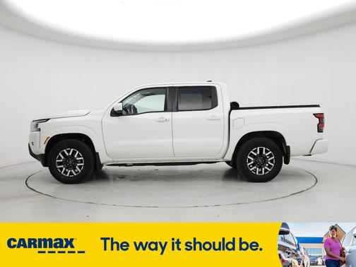 2024 Nissan Frontier SL