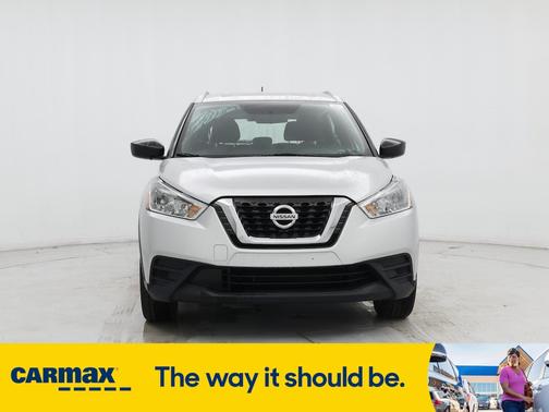 2019 Nissan Kicks S