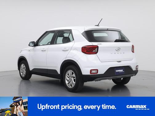 White 2023 Hyundai VENUE SE
