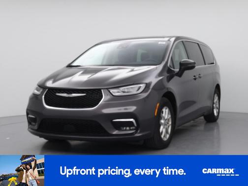 Gray 2023 Chrysler Pacifica Touring L