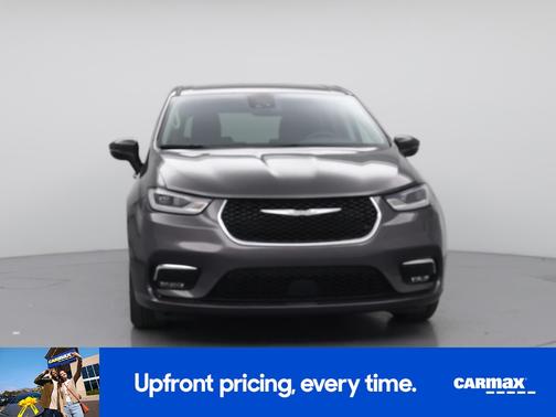 Gray 2023 Chrysler Pacifica Touring L
