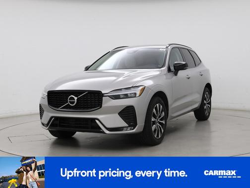 2024 Volvo XC60 B5 Core Dark Theme