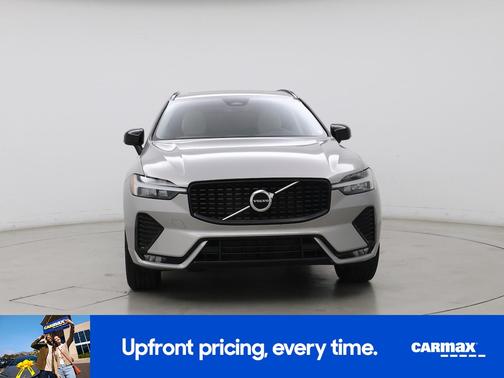2024 Volvo XC60 B5 Core Dark Theme