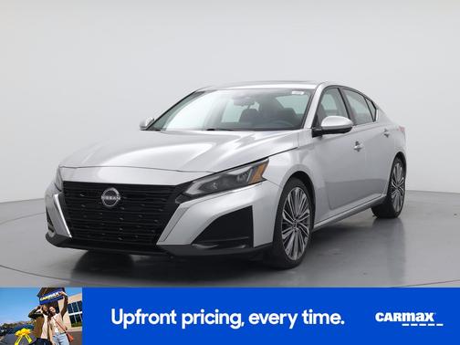 Silver 2023 Nissan Altima SL