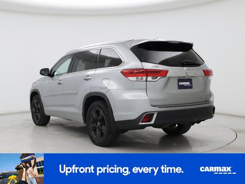 Silver 2018 Toyota Highlander Limited Platinum