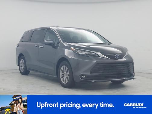 2025 Toyota Sienna XLE