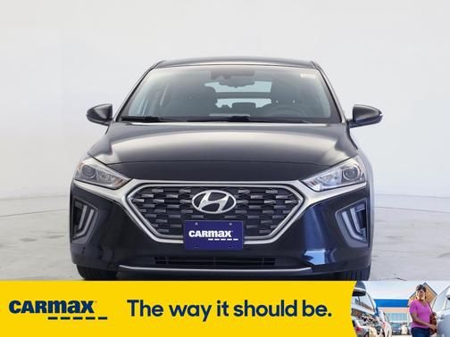 2022 Hyundai IONIQ Hybrid SE