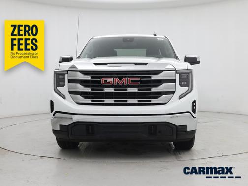 White 2023 GMC Sierra 1500 SLE