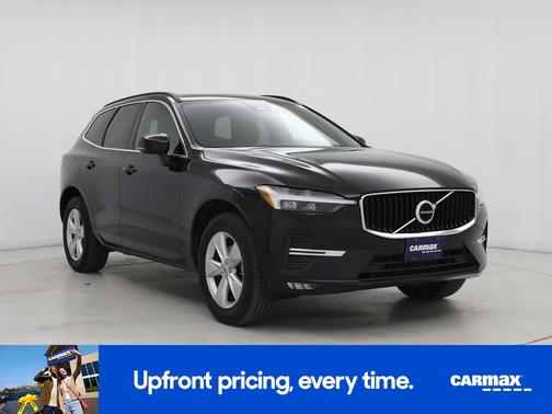 Black 2022 Volvo XC60 B5 Momentum