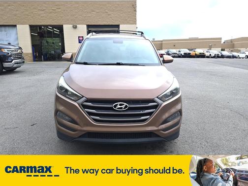 2016 Hyundai TUCSON SE