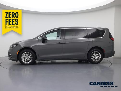 Gray 2025 Chrysler Pacifica Select