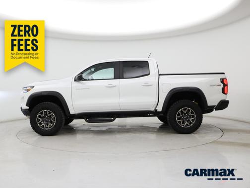 White 2025 Chevrolet Colorado ZR2
