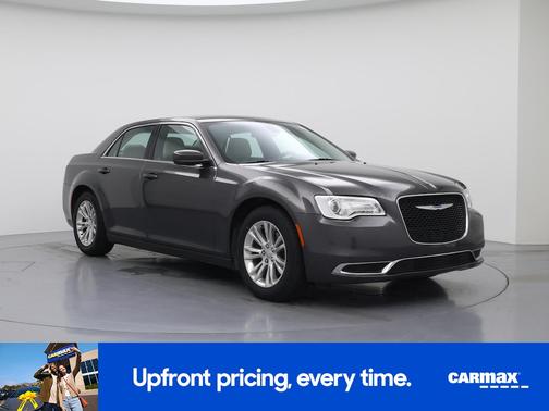 2017 Chrysler 300 Limited