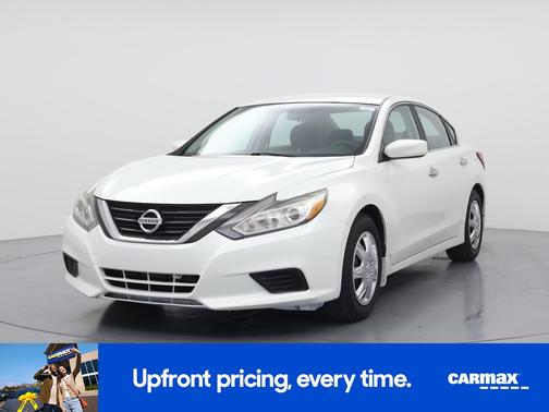 White 2016 Nissan Altima S