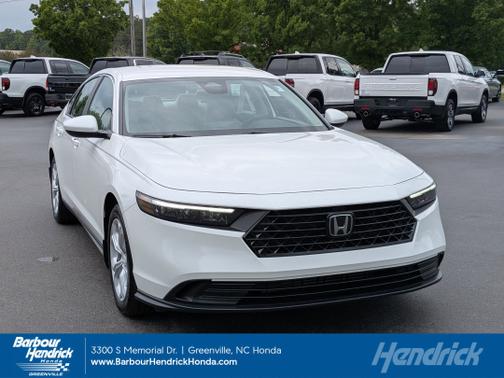 Platinum White Pearl 2025 Honda Accord