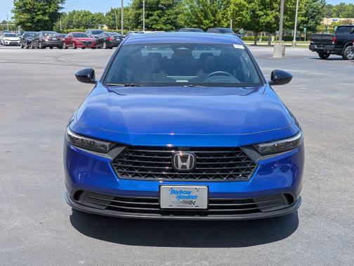 Still Night Pearl 2025 Honda Accord Hybrid