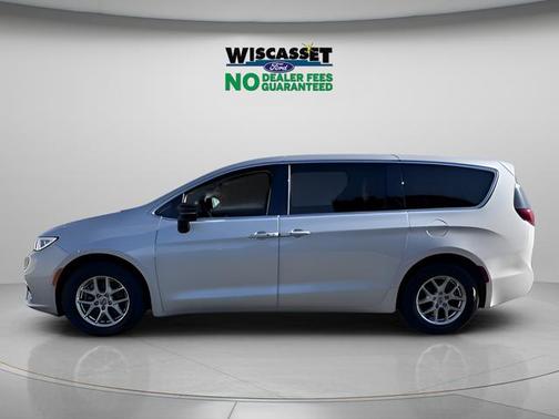 2024 Chrysler Pacifica Touring-L