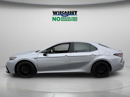 Silver 2024 Toyota Camry SE