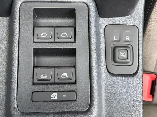 Carbonized Gray Metallic 2026 Ford Bronco Big Bend