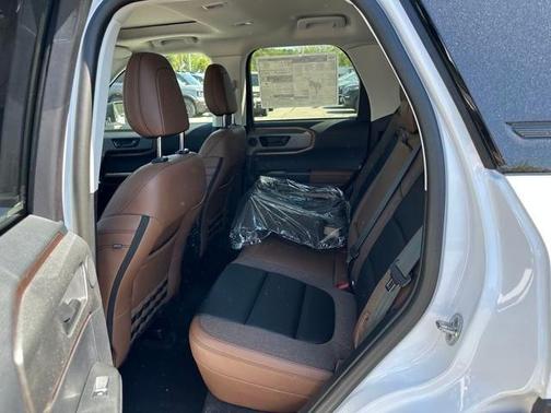Oxford White 2025 Ford Bronco Sport Outer Banks