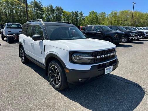 Oxford White 2025 Ford Bronco Sport Outer Banks