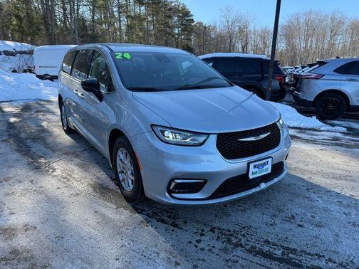 2024 Chrysler Pacifica Touring-L