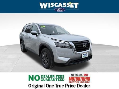 2024 Nissan Pathfinder SV