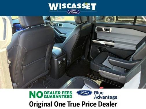 Rapid Red Metallic Tinted Clearcoat 2023 Ford Explorer XLT