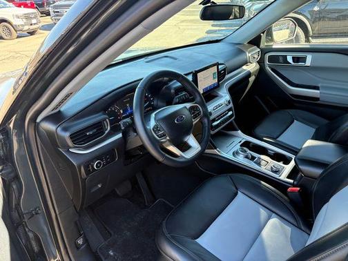 Green Metallic 2023 Ford Explorer XLT