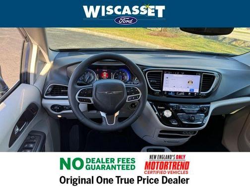 2024 Chrysler Pacifica Touring-L