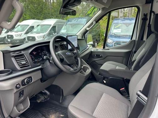2024 Ford Transit-250 148 WB Medium Roof Cargo