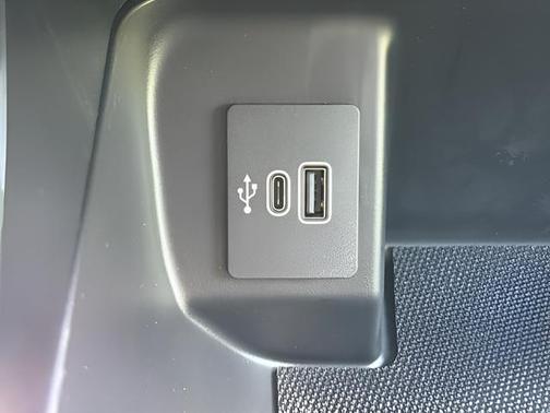 Agate Black Metallic 2026 Ford F-150 XLT