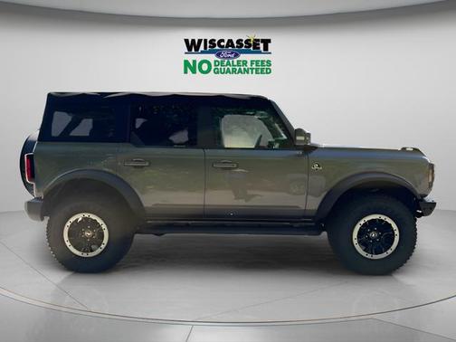 Gray Metallic 2024 Ford Bronco Outer Banks
