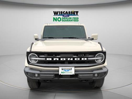 Desert Sand 2025 Ford Bronco Outer Banks