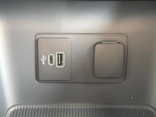 Agate Black Metallic 2026 Ford Explorer Active