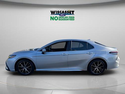 Celestial Silver Metallic 2023 Toyota Camry SE