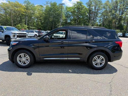 Black Metallic 2023 Ford Explorer XLT