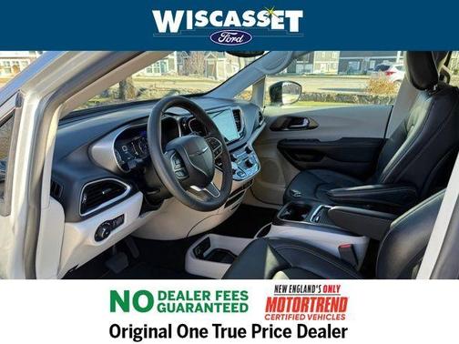 2024 Chrysler Pacifica Touring-L