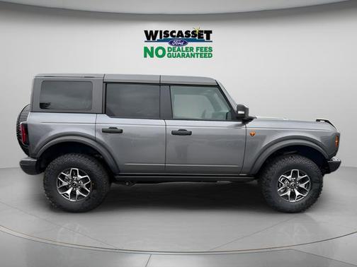 Carbonized Gray Metallic 2025 Ford Bronco Badlands