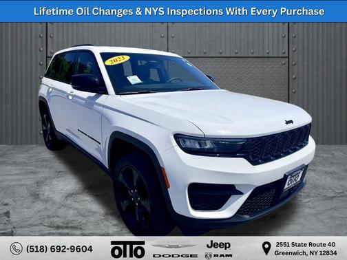 Bright White Clearcoat 2023 Jeep Grand Cherokee Altitude