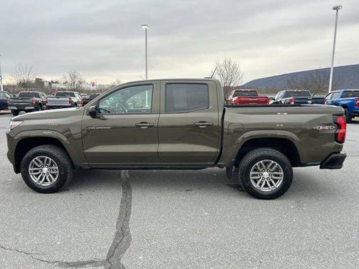 2024 Chevrolet Colorado LT