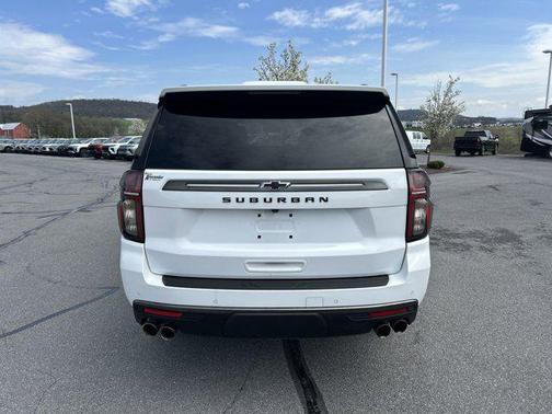 2022 Chevrolet Suburban 4WD Z71
