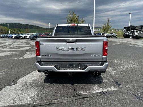 Billet Silver Metallic Clearcoat 2025 RAM 1500 Big Horn/Lone Star