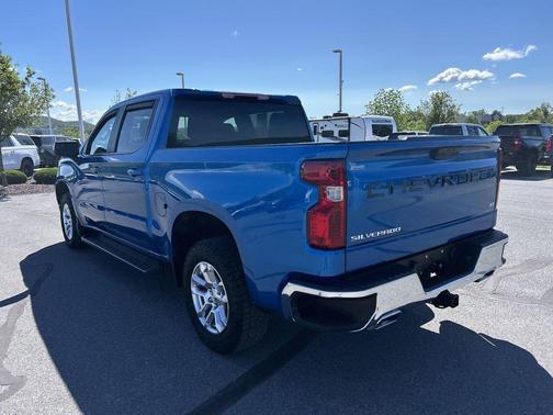 Glacier Blue Metallic 2022 Chevrolet Silverado 1500 LT