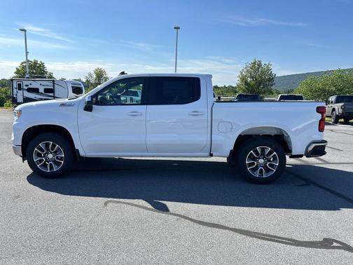 Summit White 2026 Chevrolet Silverado 1500 LT